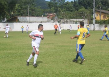 Prefeitura realiza mais uma rodada do Campeonato Municipal Veteranos 38+ e inicia  Futsal Sub 12, 14 e 16