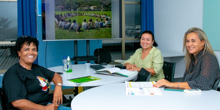 Prefeitura de São Sebastião realiza reunião para retomada do Programa Lions Quest que já beneficiou mais de 16 milhões de estudantes