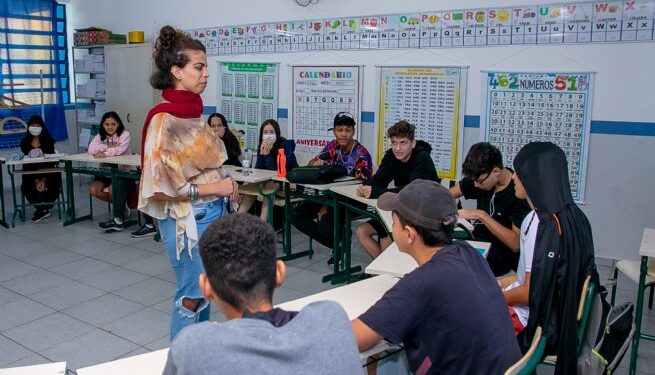 Parceria entre Prefeitura e Ministério Público conscientiza milhares de alunos em São Sebastião   