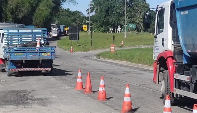Prefeitura de São Sebastião apoia intervenção do DER próximo à rotatória da entrada de Juquehy nesta sexta-feira (27)