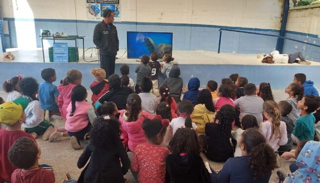 Prefeitura apoia projeto Remar, Limpar e Ensinar na rede pública de ensino   