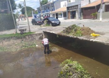 Córrego do Outeiro passa por serviços de desassoreamento no Centro de São Sebastião