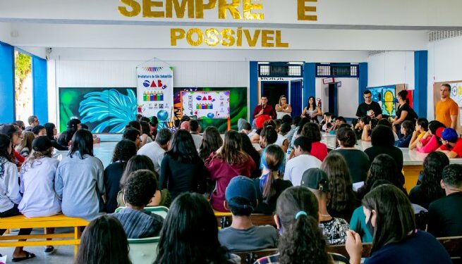 Alunos da EM Prof. Antonio Luiz Monteiro participam de bate-papo sobre Bullying