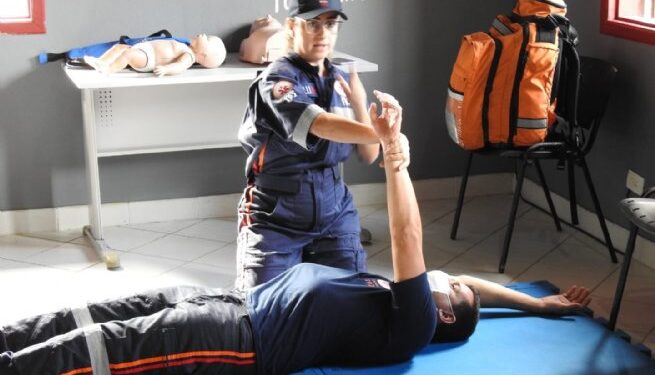 Moradores de Barra do Una participam de capacitação em Primeiros Socorros do Projeto SAMU Cidadão