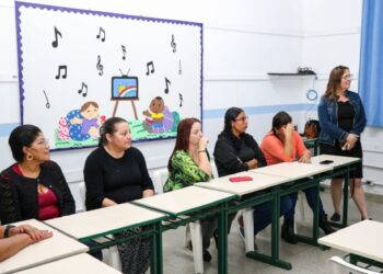Alunos da EJA recebem palestra sobre sustentabilidade em alusão à Semana Mundial do Meio Ambiente