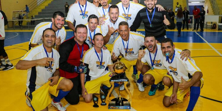 Grêmio Barequeçaba e Os Amigos são campeões da Copa Sebastianense de Futsal nas categorias Veterano e Adulto Masculino