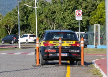Prefeitura muda local das aulas práticas de carro a pedido das autoescolas
