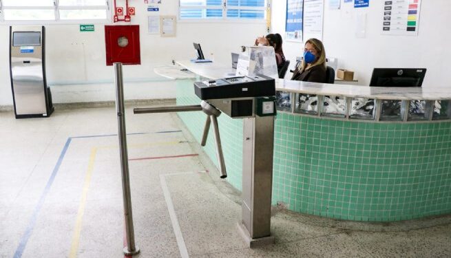 Prefeitura inicia implantação de catracas de acesso no Hospital de Clínicas de São Sebastião