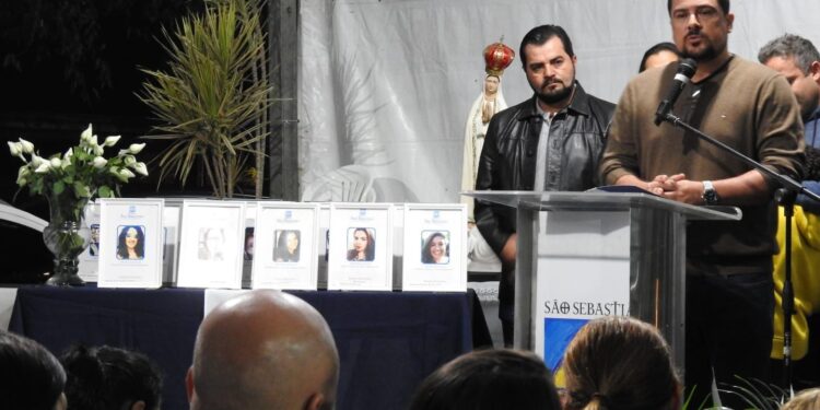 Anjos da linha 12 são homenageados em cerimônia ecumênica na Vila Sahy   