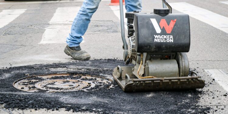 Prefeitura realiza ‘operação tapa-buracos’ em bairros da Região Central