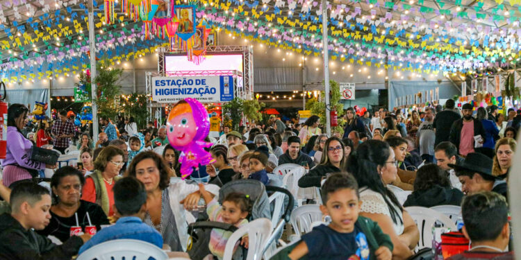 Fundo Social arrecada mais de R$ 6 mil em barraca da pescaria e 542 quilos de alimentos no estacionamento solidário durante o Arraiá Caiçara