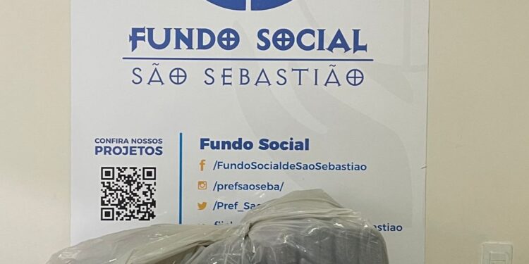 Fundo Social recebe doação de cobertores da delegacia seccional de São Sebastião
