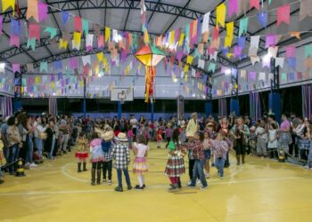 Festividades culturais levam mais de 35 mil pessoas às escolas da rede municipal   