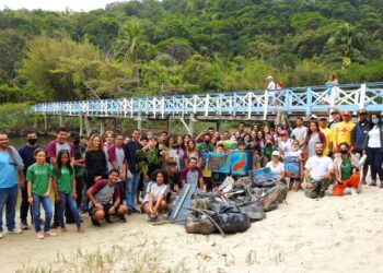 Prefeitura de São Sebastião promove limpeza nos Mangues do Colhereiro e do Rio Sahy no Dia Mundial de Proteção aos Manguezais   
