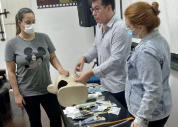 Prefeitura capacita enfermeiros para troca, cuidados e manejos da gastrostomia