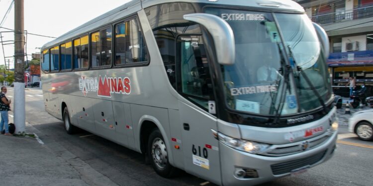 Prefeitura abre recadastro de transporte para estudantes universitários
