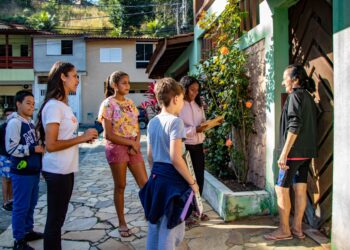 Prefeitura realiza ação de conscientização ambiental com crianças do Projeto Viração