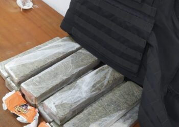 Polícia Municipal de São Sebastião prende em flagrante homem com 6kg de maconha e 200g de haxixe, em Boiçucanga