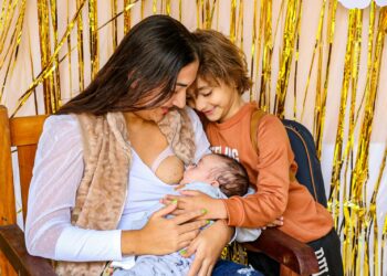 Prefeitura de São Sebastião realiza Hora do Mamaço em promoção ao aleitamento materno