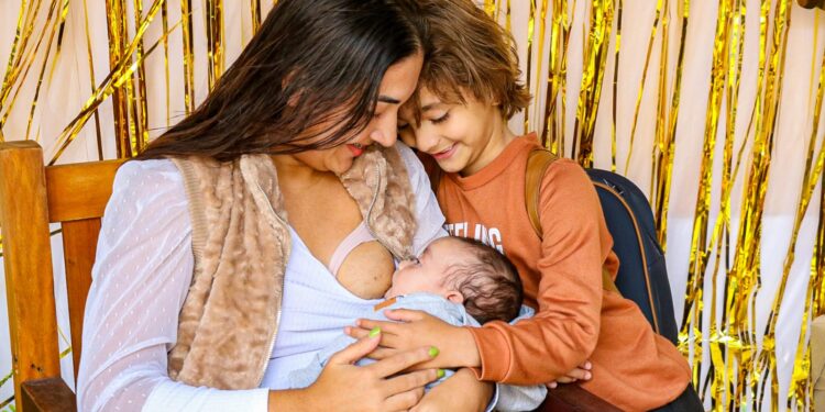 Prefeitura de São Sebastião realiza Hora do Mamaço em promoção ao aleitamento materno