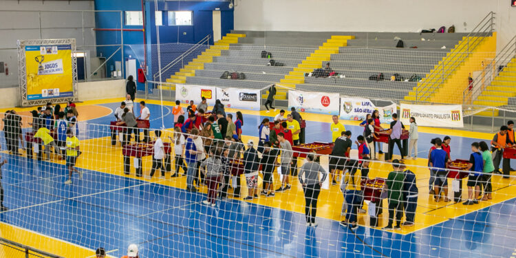 Alunos da rede municipal participam de competição de pebolim nos Jogos Interescolares
