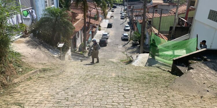 Travessas dos bairros Topolândia e região passam por manutenção