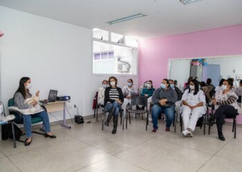 Treinamento para equipe de enfermagem da Maternidade do Hospital de Clínicas de São Sebastião