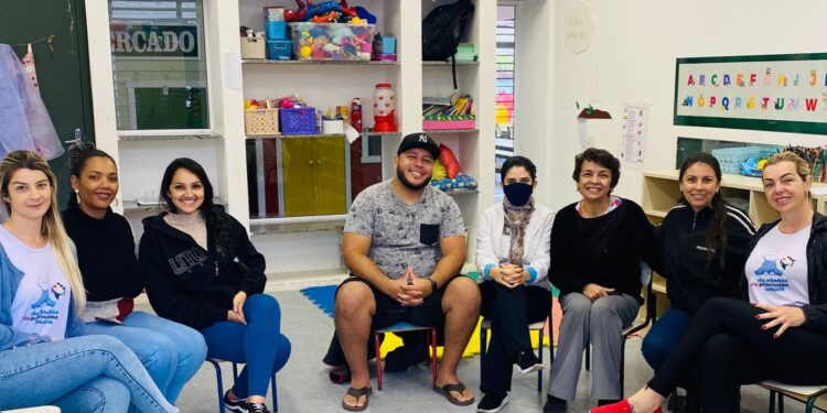 Primeiríssima Infância fala sobre uso indevido de aparelhos eletrônicos em creche municipal   