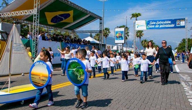 Retomada do desfile cívico presencial em São Sebastião é sucesso na cidade
