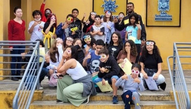 Estudantes praticam biblioterapia na Biblioteca Municipal
