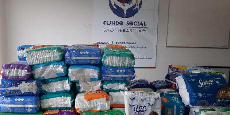Fundo Social recebe doações de 100 pacotes de fraldas infantis e geriátricas na Festa Flashback Solidária