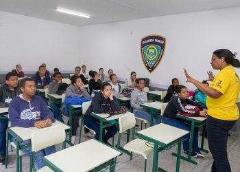 Setembro Amarelo: jovens são foco de palestras e atividades sobre saúde mental e prevenção ao suicídio   