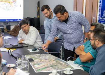 Prefeito de São Sebastião Felipe Augusto convoca reunião com a Concessionária Tamoios para tratar sobre a obra do Contorno Sul no Topolândia