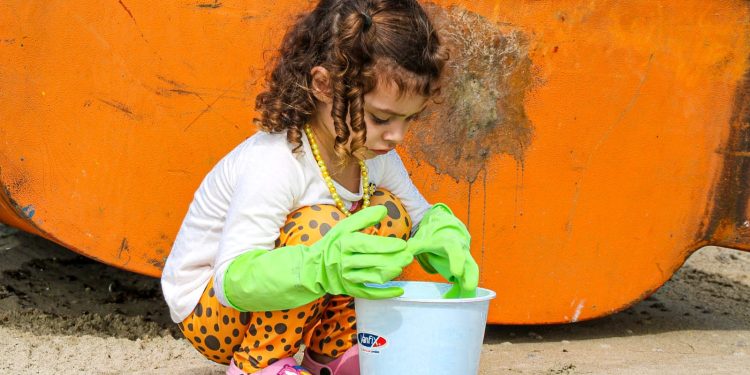 Ação educativa “Clean Up Day” encerra programação em comemoração ao Dia da Árvore