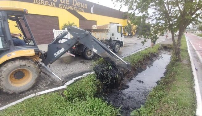 Prefeitura efetua serviço de revitalização no Canto do Mar