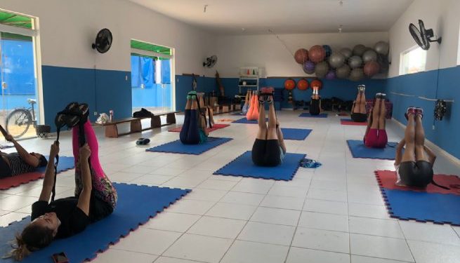 Prefeitura oferece aulas de alongamento, ginástica localizada e prevenção de quedas para idosos
