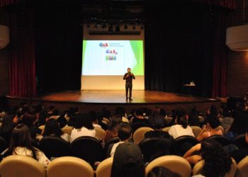 Prefeitura de São Sebastião e OAB realizam palestra sobre Direito Eleitoral para alunos da rede municipal