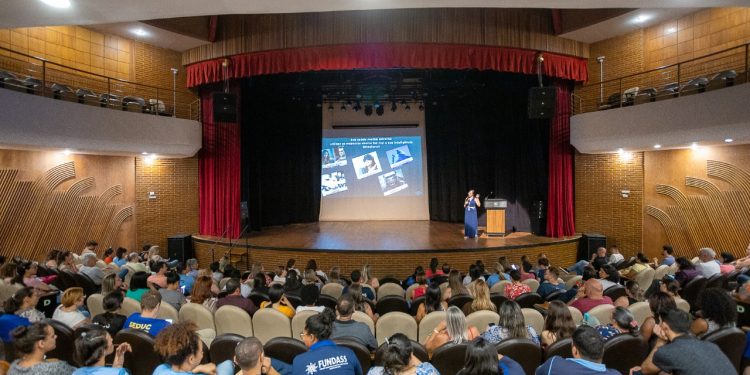 Prefeitura de São Sebastião oferece palestra sobre inteligência emocional aos servidores municipais
