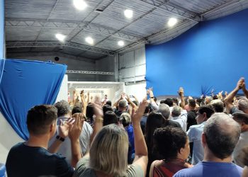 Prefeito Felipe Augusto oficializa apoio às candidaturas de Tarcísio de Freitas e Bolsonaro