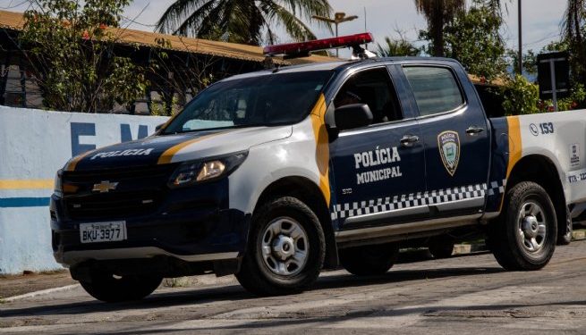 Polícia Municipal prende mulher com a ajuda de câmeras do COI por furto de celular em Unidade de Saúde da Família