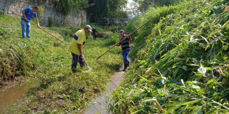 Regional Costa Norte foca em serviços de limpeza de rios, valas e córregos