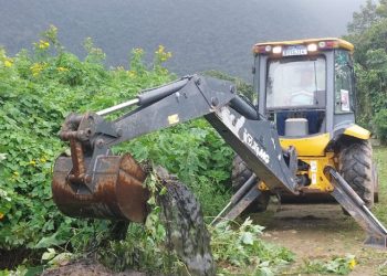 Prefeitura intensifica desassoreamento de valas em Maresias