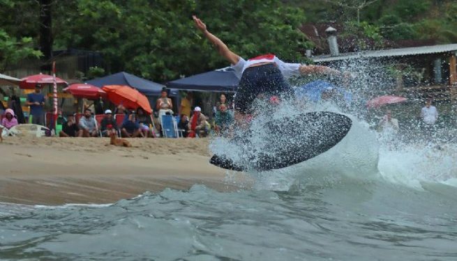 Atletas sebastianenses podem se consagrar campeões do Circuito Brasileiro de Skimboard 2022 em Boiçucanga