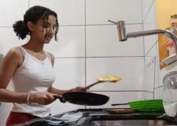 Alunos da EM Prof.ª Patrícia Viviani Santana aprendem a fazer pancakes