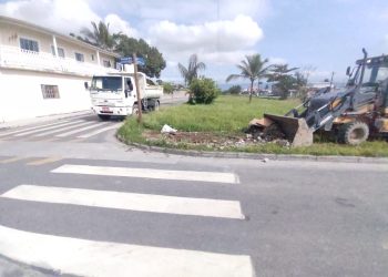 Ruas dos bairros da Costa Norte passam por ações de limpeza e remoções mecanizadas de entulhos