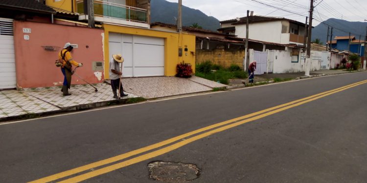 Prefeitura efetua serviços de zeladoria e manutenção na Costa Norte