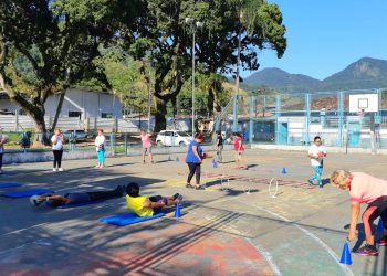 Prefeitura desenvolve atividades adaptadas para idosos e pessoas com deficiência em bairros da Região Central
