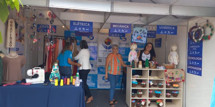 ‘Lojinha do Fundo Social’ angaria mais de R$ 1.000,00 na Expotec