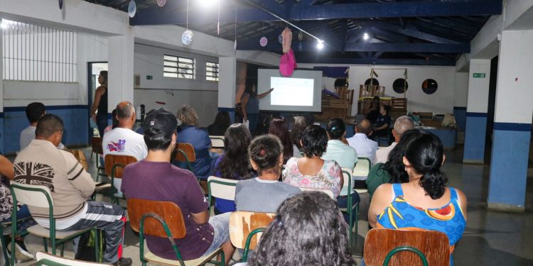 Prefeitura realizou a primeira pré-conferência da Saúde no Canto do Mar
