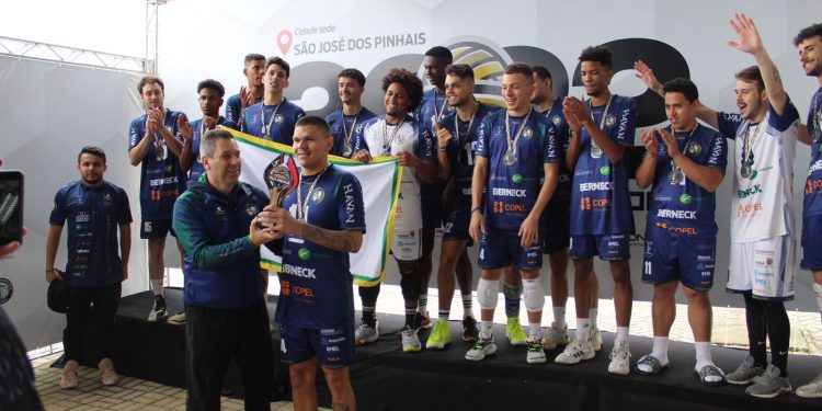 Time de voleibol de São Sebastião conquista vice na Taça Paraná
